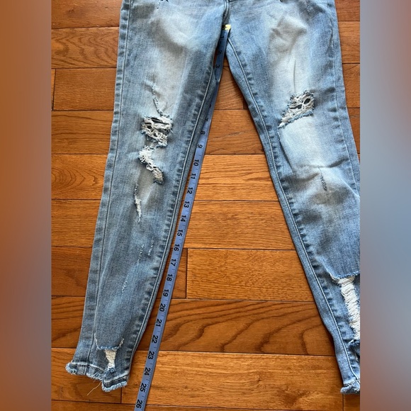 Kancan distressed skinny jeans - Picture 2 of 7